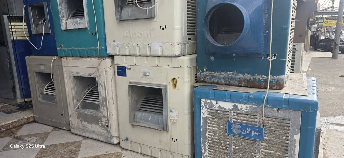 مبردات حجم ٢ ونص شرط وضع شركة ١٠ قطع موجودة 
السعر ٧٥ الف فقط 
دوميز مقابل ماركت الشيخ شارع الحجري
***********
