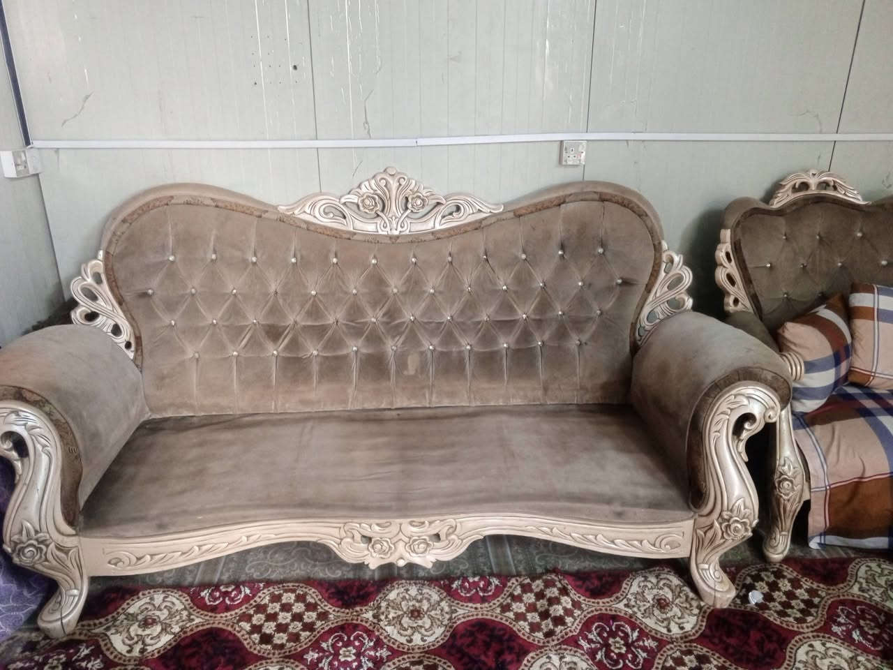 التخم الجوزي خمس مقاعد ب 50
والثاني الملكي  اربع مقاعد ب 50وبيهن مجال عنوان بغذاذ حي العامل للاستفسار مراسله ع الخاص


**إذا كنت صاحب هذا الإعلان وتريد حذفه لأي سبب، رجاءا أرسل رسالة إلى الدعم الفني**