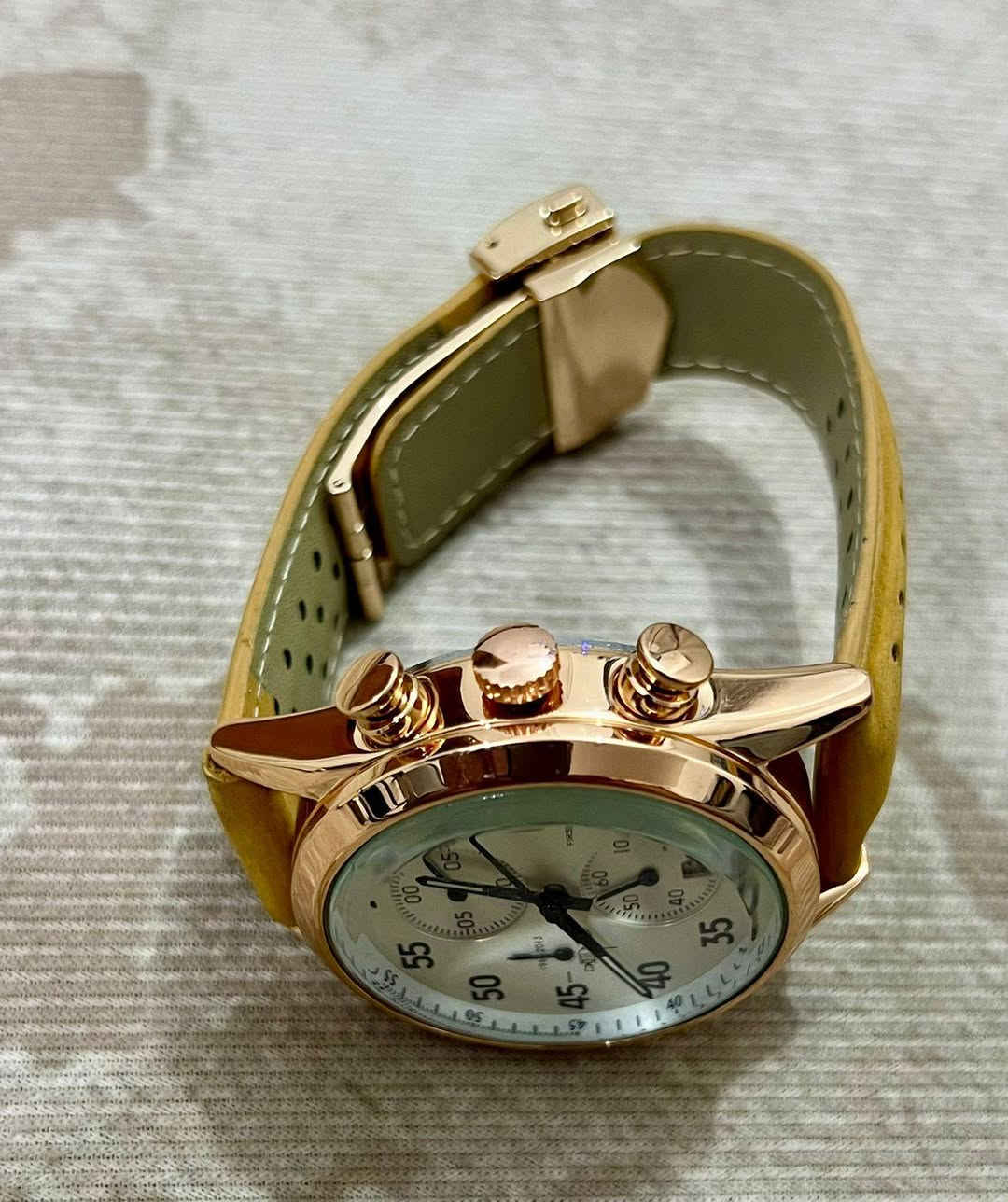 للبيع
ساعه تاك هيوج سويسريه الصنع شغاله هي وسناتره مكينه كوارتز بطاريه السعر بالخاص يوجد توصيل كافه المحافظات


**إذا كنت صاحب هذا الإعلان وتريد حذفه لأي سبب، رجاءا أرسل رسالة إلى الدعم الفني**