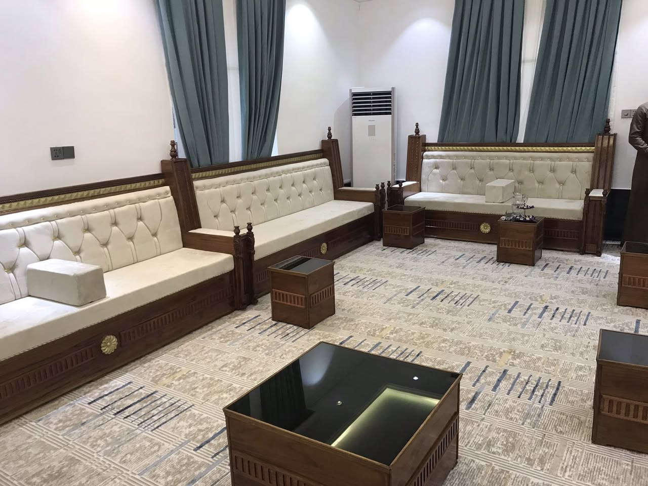 السلام عليكم 
الموديلات والعمل الافضل في السوق
الاسعار تنافسيه
 تبدأ من ١٤٠ الف للمتر
 يشمل الطبلات والكوشات 
البغدادي شارع المدارس 
#معمل_ونجاره_الحارث


**إذا كنت صاحب هذا الإعلان وتريد حذفه لأي سبب، رجاءا أرسل رسالة إلى الدعم الفني**