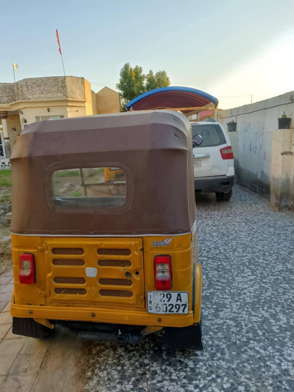 السلام عليكم تكتك للبيع موديل 20رقم واسط تحويل مباشرمجفت بوش جديد مكاني واسط نعمانيه  تكتك مصبوغة ***********
