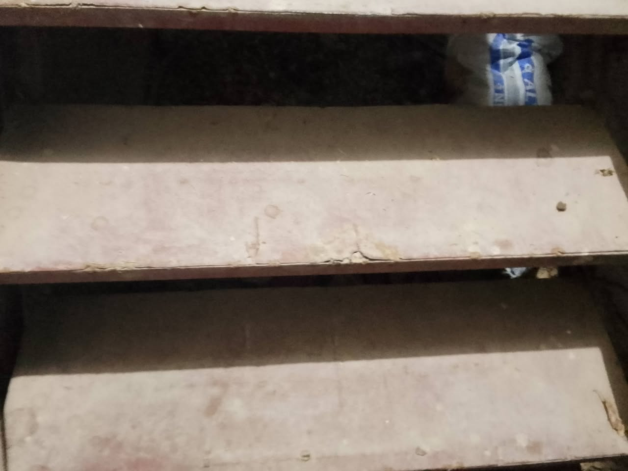 سلام عليكم
درج للبيع مفصله تفصال الطول خمسة متر العرض الباية متر وشبرين البصرة حي الاصدقاء هاتف/***********سعر خاص
