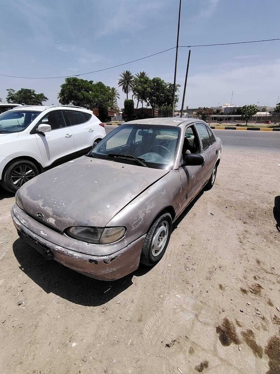السلام عليكم 
اكسنت ٩٤ رقم بابل سنوية لل٢٧ تخم تاير مكينة كير جاهزات تبريد شغال
تحويل ثاني يوم 
المكان مركز الحلة 
***********
السعر ٢٠ ورقة 
السيارة تحتاج تغليف الدشبول جلد لان يابس من الشمس
