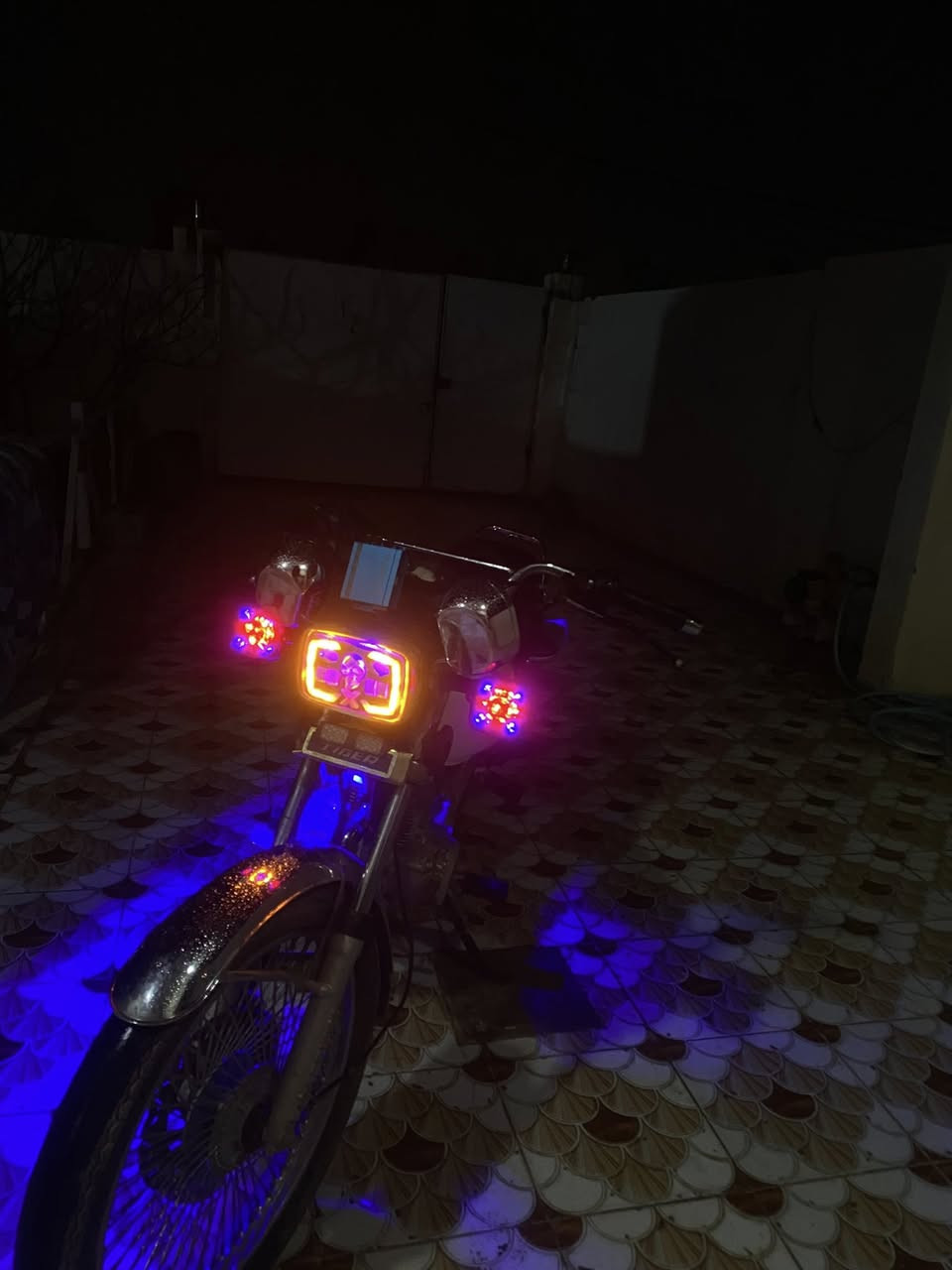 تايكر موديل 24 سونك
سلام عليكم دراجه خير من الله نضافه وجماليه وترتيب تايكر 2024 
أوراق كامله مكمركه
سعر ٦٢٥ بي حك جيه فقط 
مكاني ديالى الخالص 
رقم واتساب هم اكو 
***********
