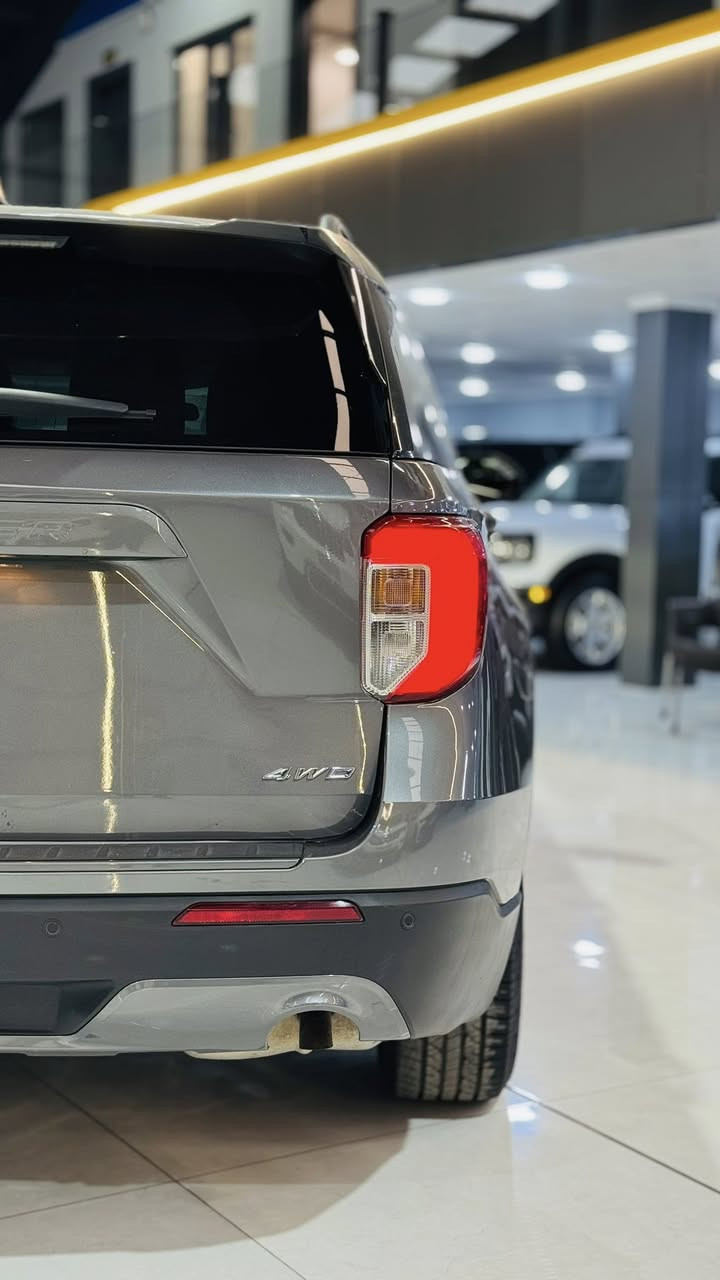 Ford explorer XLT
.
2023
.
ماشية ٨٥ الف كم 
.
2.3 L i4  turbo ( 300 hp) - اربعة سلندر 
.
سبعة راكب 
.
داخل اصفر
بصمة تشغيل:شغال
صندوق شفط كهربائي
عدد المقاعد(7) راكب
كشنات تدفئة:هیتەر
استيرن تدفئة:هیتەر
رادار أمامي و جانبي: ڕاداری پێش و دواو لاتەنیشتەکان
حساسات خلفية+كاميرا
گێڕ ماوس
Auto hold
Auto start
Auto stop
هاند بریک بەسمە
تبرید مركزي
Apple car play
Android auto
ABS,USB, AUX
لایت زینون
.
بدون صبغ، صندوق مبدل بیلادی و بی شویە بارد من جاملغ ، سونار موجود، رقم شاصی:
1FMSK7BH7PGA84667
.
سعر سیارە $250 و بي مجال.

0773 220 4141
.
مکان سیارە کلار
