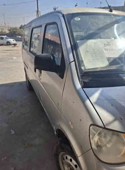 سلام عليكم
سياره ليفان 2014 

10 راكب 

محرك نضيف 

داخل نضيف 

باتري جديد

تبريد شغال 
السعر 28 بيها مجال

***********
