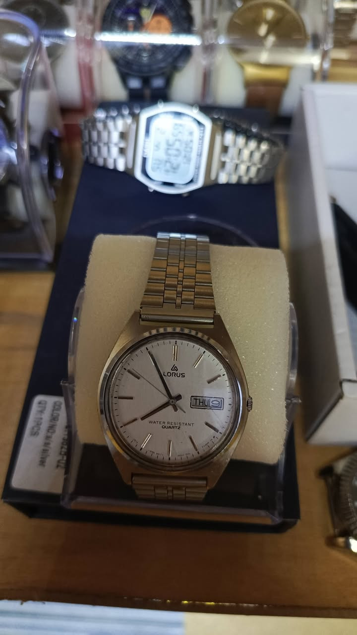 ساعه لوروس ياباني فنتج قديم ميكنه ياباني 2 احجار (سعر 35 الف)


**إذا كنت صاحب هذا الإعلان وتريد حذفه لأي سبب، رجاءا أرسل رسالة إلى الدعم الفني**