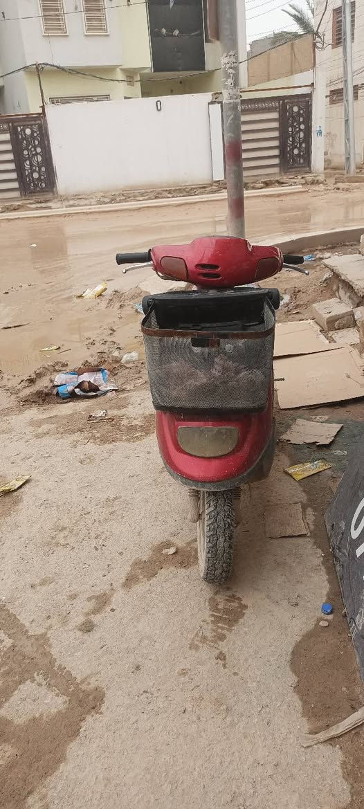 للبيع شغاله السعر 200 وبيها مجال ***********
