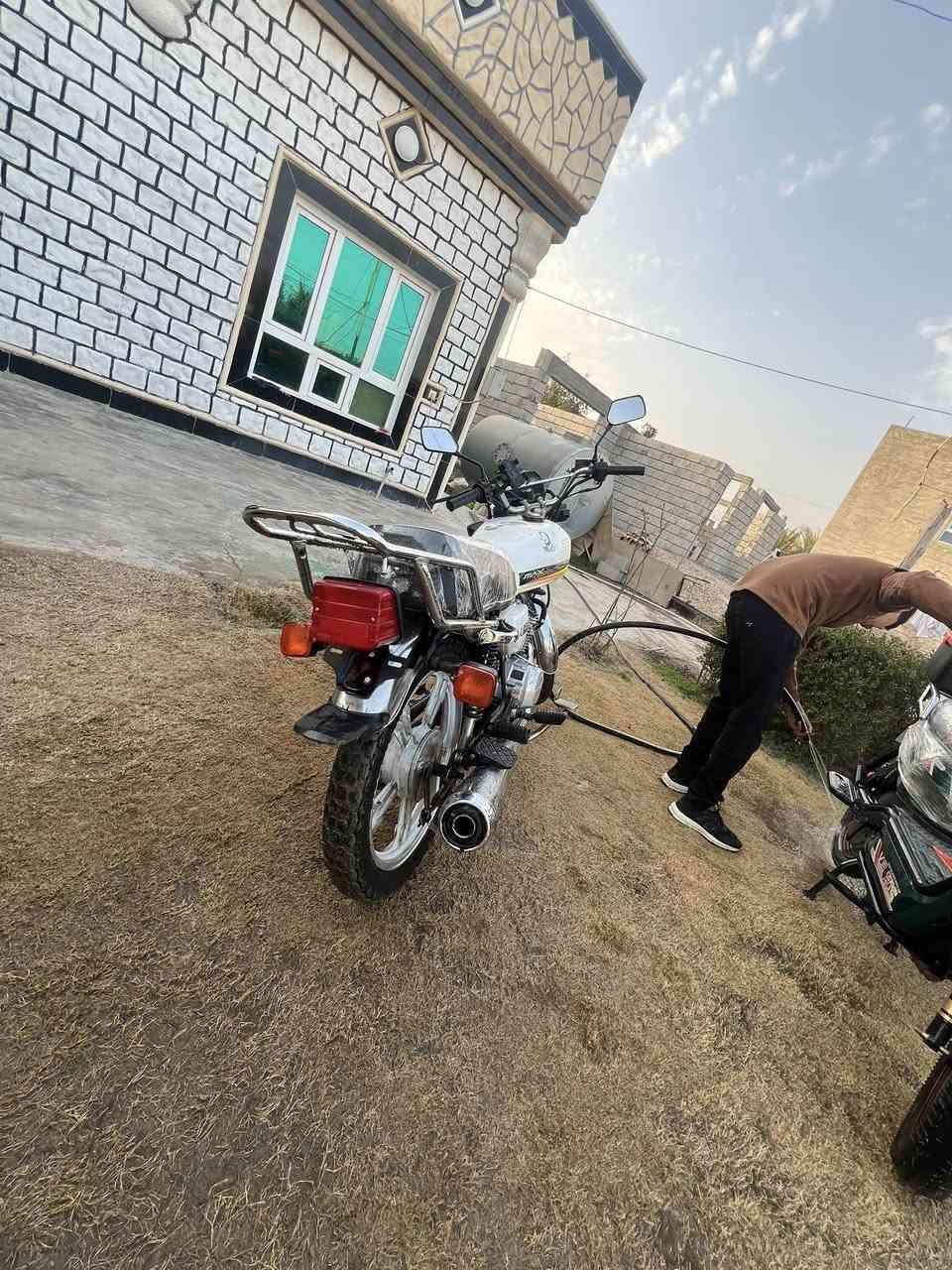 سلام عليكم سيفان موديل2020 نضيف محرك ما مفتوح شرط سبانه ما مطخوخه عليه نشاط يشك الكاع مال جناي سلف كهربائيات كلها شغاله سعره 450بيه مجال مكاني العلم ***********
