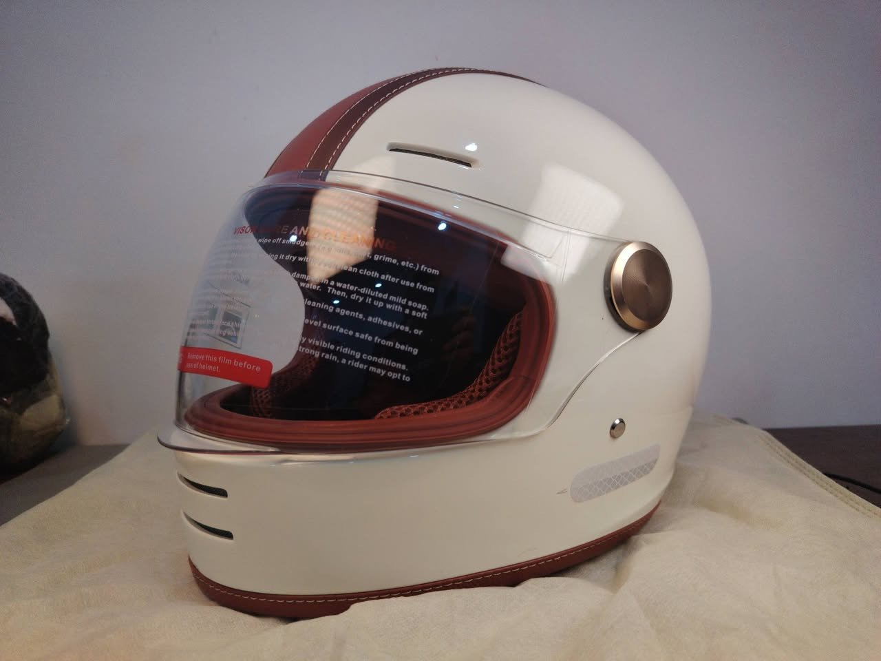 توصيل موجود
- خوذة كلاسك لون صدفي مطعم جلد طبيعي
جودة عالية شي راقي


**إذا كنت صاحب هذا الإعلان وتريد حذفه لأي سبب، رجاءا أرسل رسالة إلى الدعم الفني**