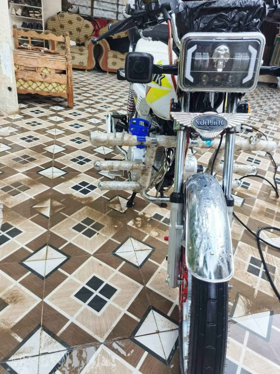 دراجه للبيع جديد بي اوراق الوجيهيه *********** موديل٢٥
