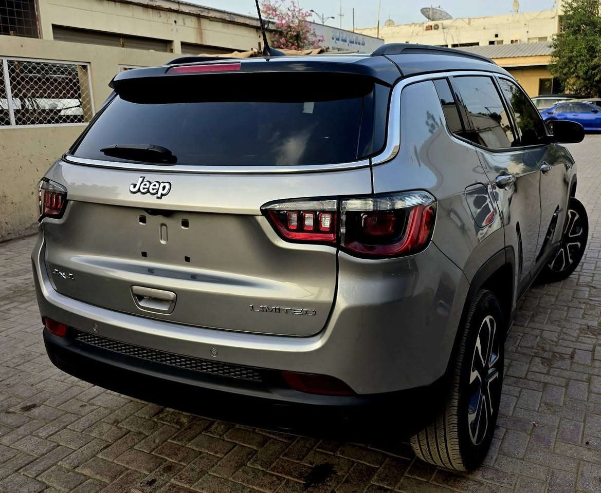 جيب كومباس 2024 لمتيت شكل جديد فول فول مواصفات ماعده فتحه ٢ بسمه فقط جاملغ امامي صبغ بدون دواخل 
سعر ١٦٥
***********   *********** أربيل, العراق
