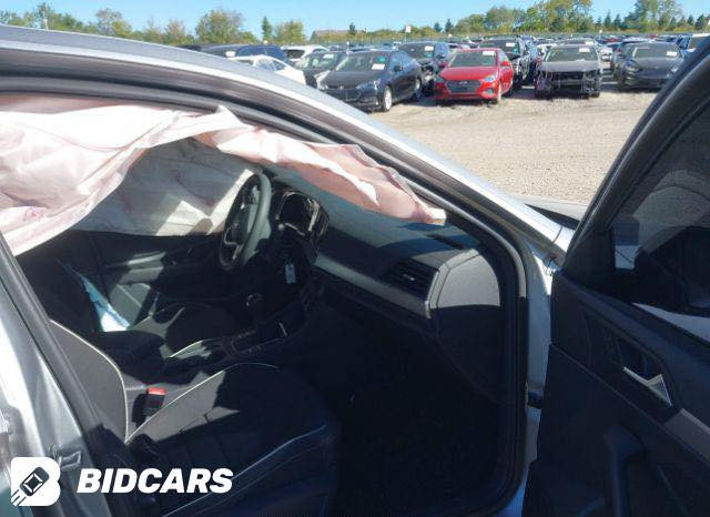 السلام عليكم :
مروس بيع 
جيتا : موديل2023
كير : عادي ٧ نمر 
ماشي / ١٩ /ميل 
ا———————————————
ضرر : 
 جاملغ امامي وشبر من البابه 
شرط بدون دواخل 
ا———————————————
مواصفات : 
شاشة - كاميرة / رادار - تحديد مسار / ليد - نضام ايكو
هاند بريك : بصمه / سويج  - ويل كروم 
السيارة جديده ومابيها نقص 
ا———————————————
مكان السيارة : رمادي /بغداد كاظميه
السعر :135/$
موبايل : ***********
