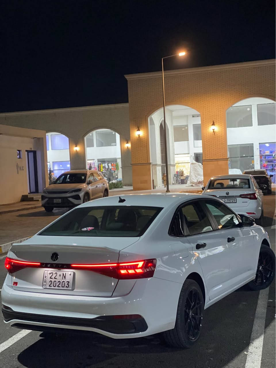 Volkswagen jeeta S2025
Sڤولكسواگن جييتة
Sمواسةفات 
31kmروشتووة
پيش و پشت رادار
ئاوينة رادار
‎فول دةستكارية
‎چار تايةو ويلي شازي لةسةرة
‎كةمالياتيكي جواني بو كراوة
‎بة نزبةت سبوغ
‎دو پارچةي بوياغة پارچةكي تعديلة
‎ارباگي سوكان و شان تيقيوة 
‎بيلاد دانراوةتةوة
‎بو زانياري زياتر
*********** أربيل, العراق
