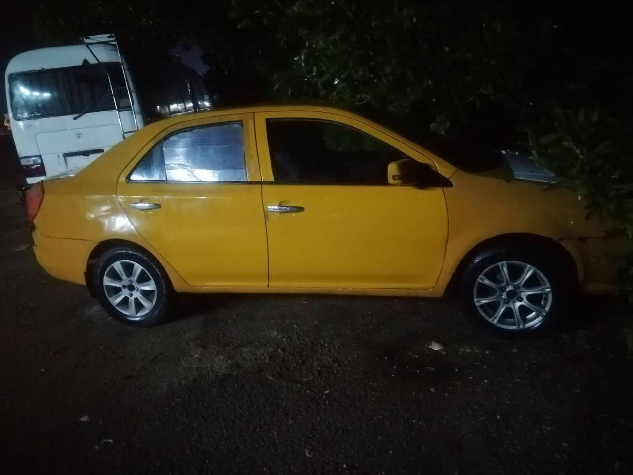 للبيع السعر 13ورقه👉وبيه مجال بيع مستعجل  ام كي ٢٠١٢ 👉 راعيه بلحله بس مواصله السياره نضيفه وحلوه مكان بابل محاويل اتعهدلك سرقه وعشائر ***********
