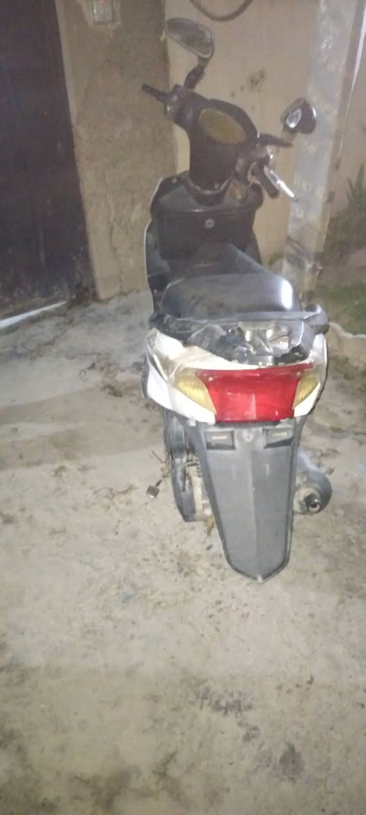 سكنس امتياز ١٤٠ محرك مال ماكس تشتغل سلف هندر محرك مامفتوح تحتاج بس ترتيب سعره ٢٥٠  مكان الغزاليه  
***********
