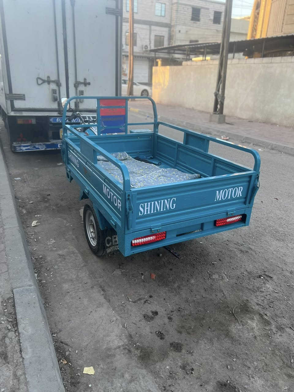 سلام عليكم شباب ستوته للبيع موديل 2023 جديده وكيل صارلي سبوعين من طلعته من الوكيل كلشي مابيه جديده بعده اوراق اصولي ب اسمي للبيع سعره 2800 عنواني الجمهوريه رقم تلفوني ***********
