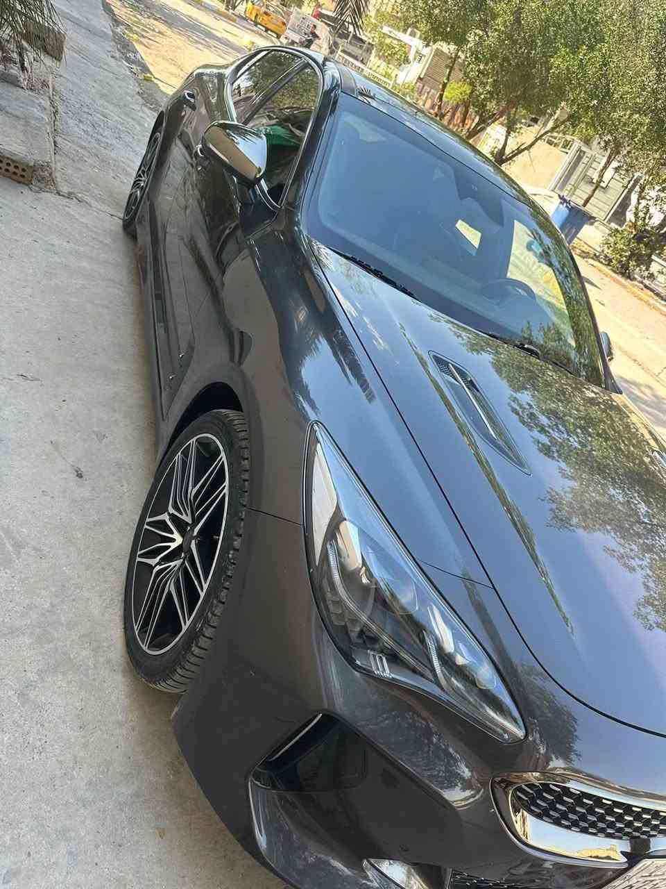 السلام عليكم
كيا ستنكر 2023 للبيع
السيارة فول مواصفات GT2  1/1
السيارة اعلى فئة بسيارات ستنگر 
بانوراما خمس كامرات بصمة شاحن لاسلكي مريات شفط مرايات قلابة كشن ذاكرة صندوق كهرباء گير طيارة كامرة 360 درجه نظام صوتي استوديو خمس عدسات لايت زنون لايت لد نهاري حساسات امامية خلفية مكينة 6 سلندر مكينة 3300 تيربو كشنات جلد تبريد قطعتين تدفئة ستيرن كشنات تدفئة تبريد مانع انزلاق سايد بريك بصمة سستم صوت  وباقي هوايه مواصفات بيها السيارة وراد امريكي صور الحادث منشورة بيها بس جاملغ امامي فقط بدون دواخل والباقي مكفول 
مكاني بغداد 
السعر 220$ 
***********
***********
