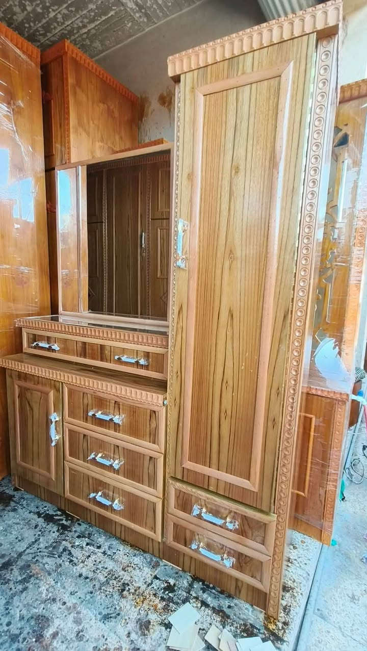 غرفة نوم جديده ما مستعمل 

السعر مليون و150 قفل
خشب ثقيل عراقي صاج
مكان موصل الطلب عل خاص


**إذا كنت صاحب هذا الإعلان وتريد حذفه لأي سبب، رجاءا أرسل رسالة إلى الدعم الفني**