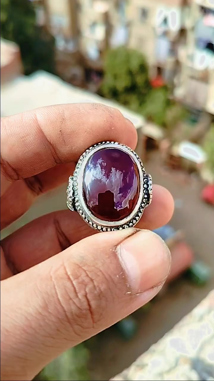 جوهرة من العقيق الكرزي اليمني الطبيعي مصاغ علي خاتم فضه عيار 970 صياغه سلجوقية يدوية ملكية ثقيلةجدا بوزن يتخطي ال38 جرام بنقش وزخارف مميزه 👑
#ورشة #ابو #ادم #للصياغات #اليدوية 
متاح طلبات جملة وقطاعي متاح جميع انواع الاحجار الكريمه بافضل كوالتي بمصر 
متاح شحن داخل وخارج مصر 🇪🇬
:للتواصل:
🔹الأتصال علي:01118688051 /01021924282 📞
من خارج مصر اضافه كود 2+ قبل الرقم
🔹او ارسال رساله عبر رسائل الصفحه
🔹أو ارسال رساله عبر واتساب بصوره أو كود المنتج اللي حابب تستفسر عنه 👈 : https://bit.ly/3bR8pRr 
#احجار_كريمة #ياقوت #عقيق #فضه #ذهب #سعودية #مصر #السودان #الامارات #العراق #اليمن #الخليج #مشاهير
#ring #silver #gemstones #jewelry #agate


**إذا كنت صاحب هذا الإعلان وتريد حذفه لأي سبب، رجاءا أرسل رسالة إلى الدعم الفني**