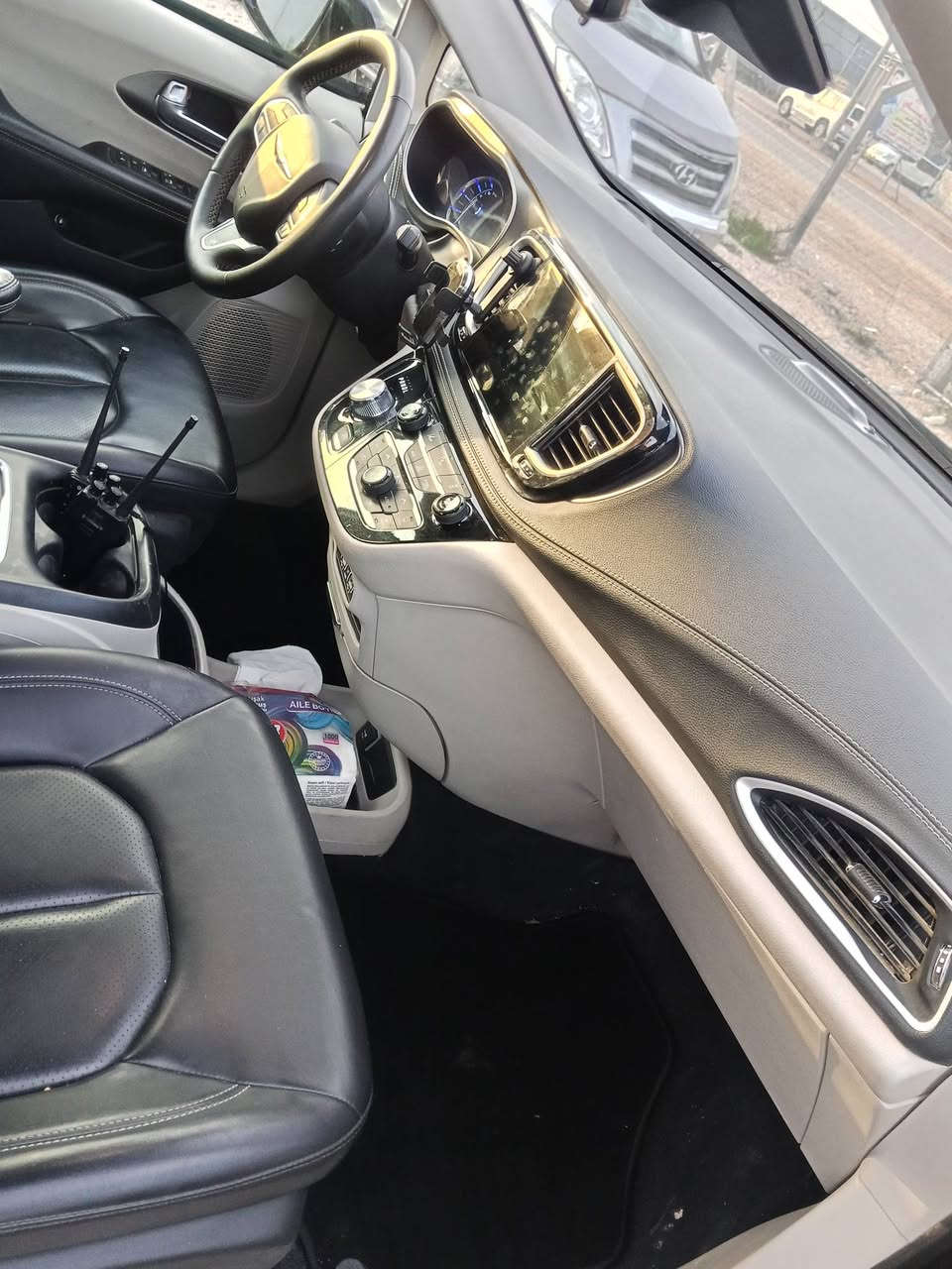 باسفيكا هايبرد بانزين وشحن 2023 وارد مرقم بغداد سياره جاهزه فول مكان بابل الشوملي جاملغ خلفي وبيها مكانات صبغ ***********
