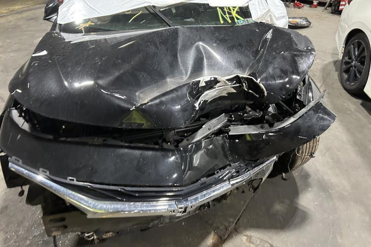 سلام عليكم 
ماليبو 
موديل 2024
مواصفات RS
الضرر كما موضح بل صور 
اخوان الي تعجبه هلا بي والي ماتعجبه هم هلا بي 
ابيع مطروح دبي 
السعر 40 وبيها مجال 
اي ستفسار هذا رقمي 
***********
