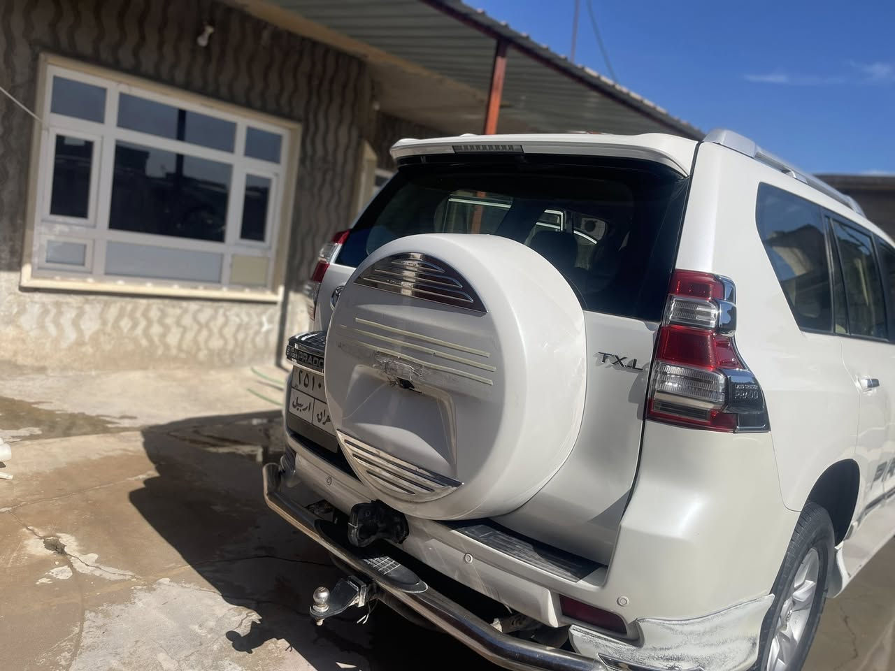 برادو. بيع موديل 2011سعر230مجال 3مكان بيها تعديل بارد رقم موبايل ***********
