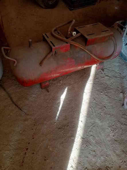 السلام عليكم كنبريسر مع بطل شغال البيع ١٠٠ وبيهن مجال ***********
