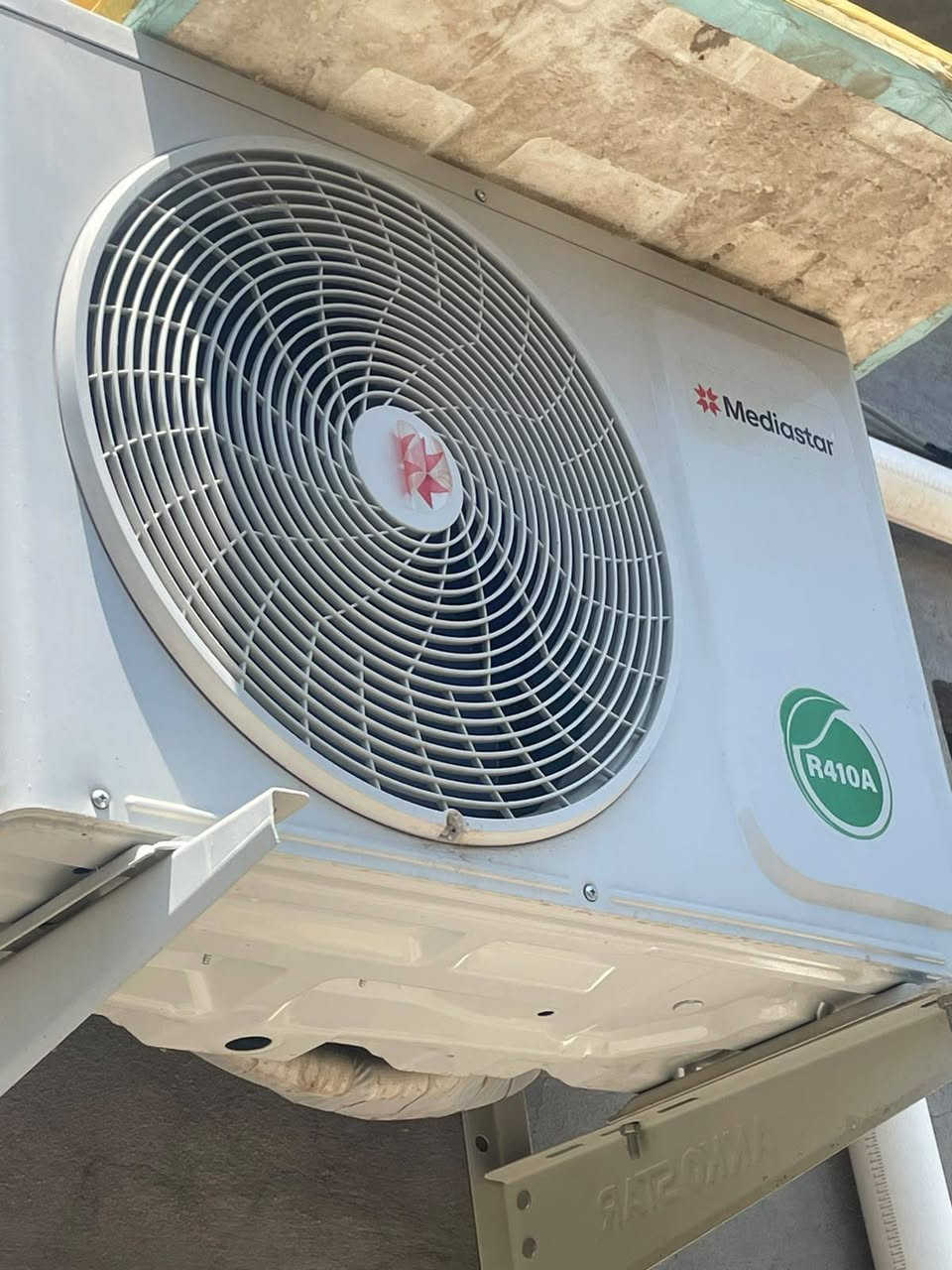 السلام عليكم
سبلت طن ونص استخدام شهر فقط 
منقص غاز بسبب ابو صيانة ماشدة زين وطير غاز مالته جديد فقط الغاز 
للاستفسار واتساب ***********
العنوان بغداد
