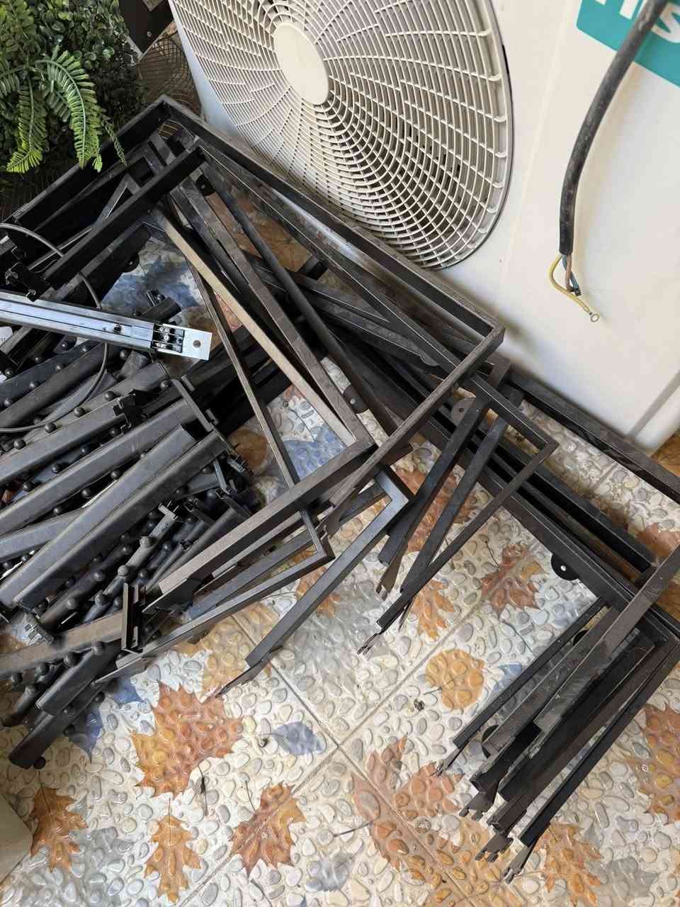 مستعملات انظاف 20 سكه 15 يوو 30 ذراع
***********
