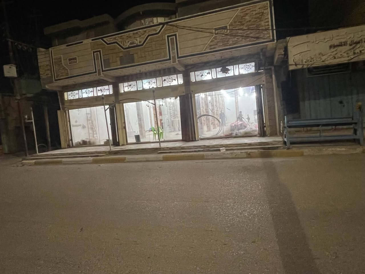 مجمع مساحة ٤٥٠ في شارع السبيس قرب ابو نصير الحساني لليجار.
للتواصل ***********
مكلف بلنشر.
