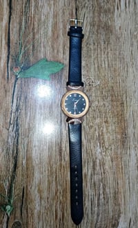 ساعات نسائية • للبيع