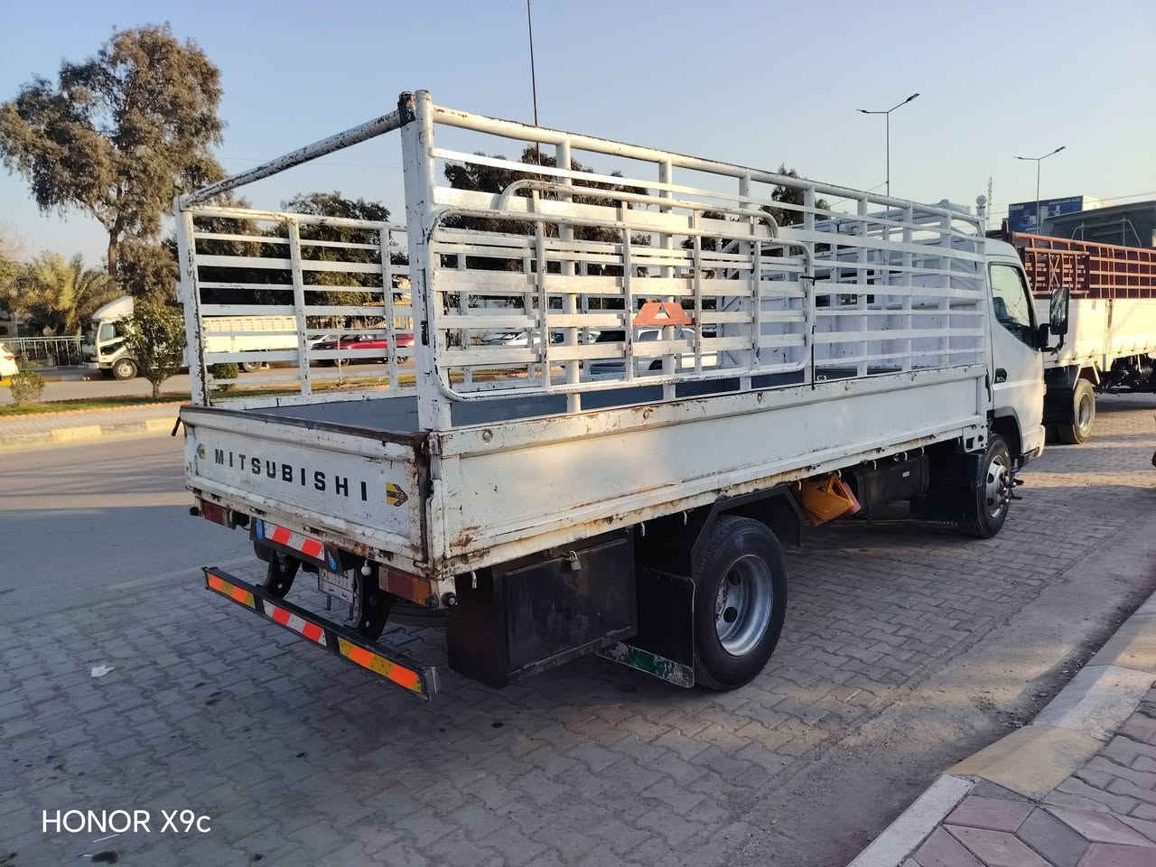 سلام كنتر٢٠٠٧ رقم واسط
مكفوله عامه لبيع ***********
