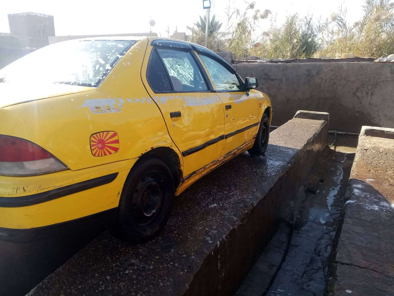 السلام عليكم سمند 2009سياره جاهزه حداديه جديده عربانه الوره صار 10تيام من فتحته دوشمه كاعيه كهربايات شغله كلهه مطلوبه غرامات سنويه لاصليه رايحه عندي كتاب من المرور وعندي سنويه ستنساخ سياره جاهزه من كلشي 
ابيع جوم حديد بس مداور 18وبيهه مجال بصيط
***********
