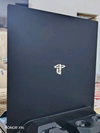 من رخصه الادمن عندي بلي 4 برو مع كارتونه مع  استانين قاعده للبلي و للج...