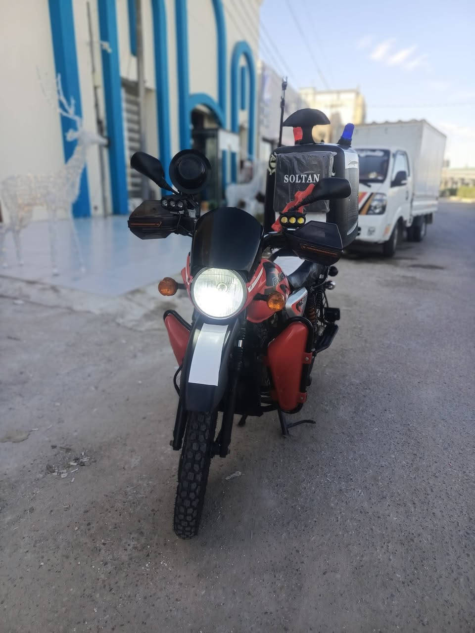 بوكسر  موديل 2022 محرك مفتوح دراجه نضيفه تخم تاير جديد السعر 1700 وبيها مجال *********** اتصل ودلل
