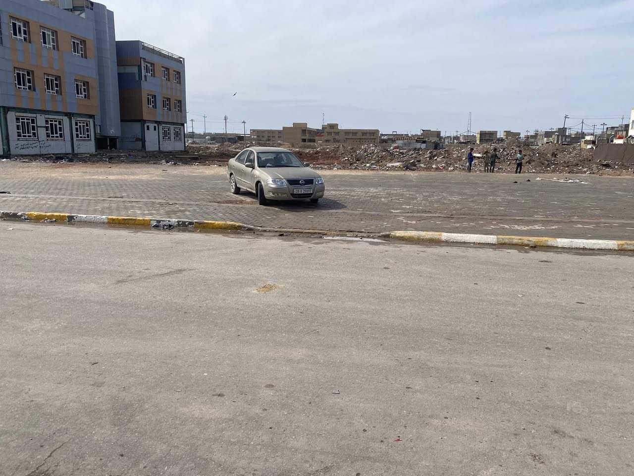 بيت لبيع مساحت200متر واجه10ونزال20 الديوانيه حي العسكري  الثالث شارع 30مقابيل مدرست الحديديه رقم  المبايل ‭0781 889 6073‬
