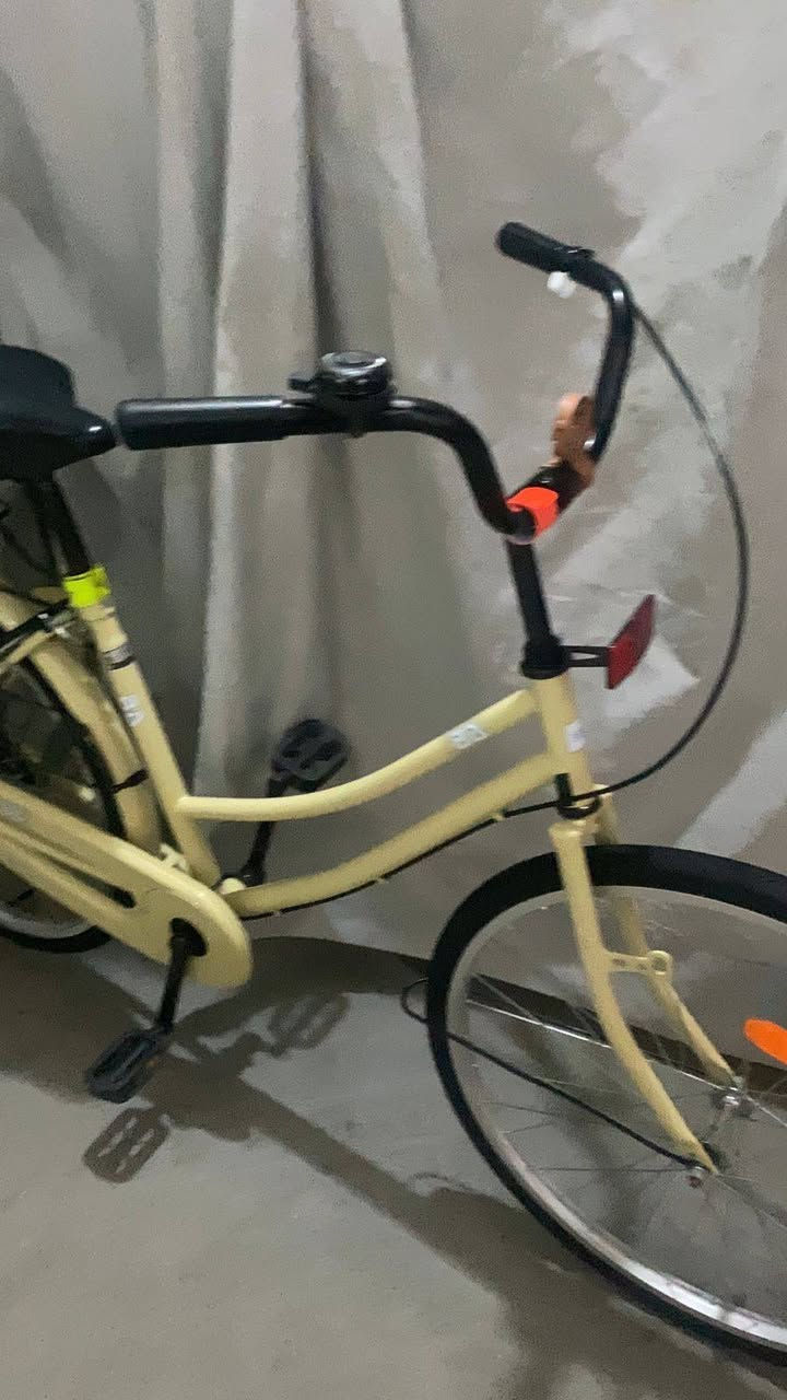 السلام عليكم
باسكل للبيع 
135 وبي مجال حك الجيه 
مال مستعجل. 
نجف حي المكرمه 
***********/ استفسار واتساب او ماسنجر
