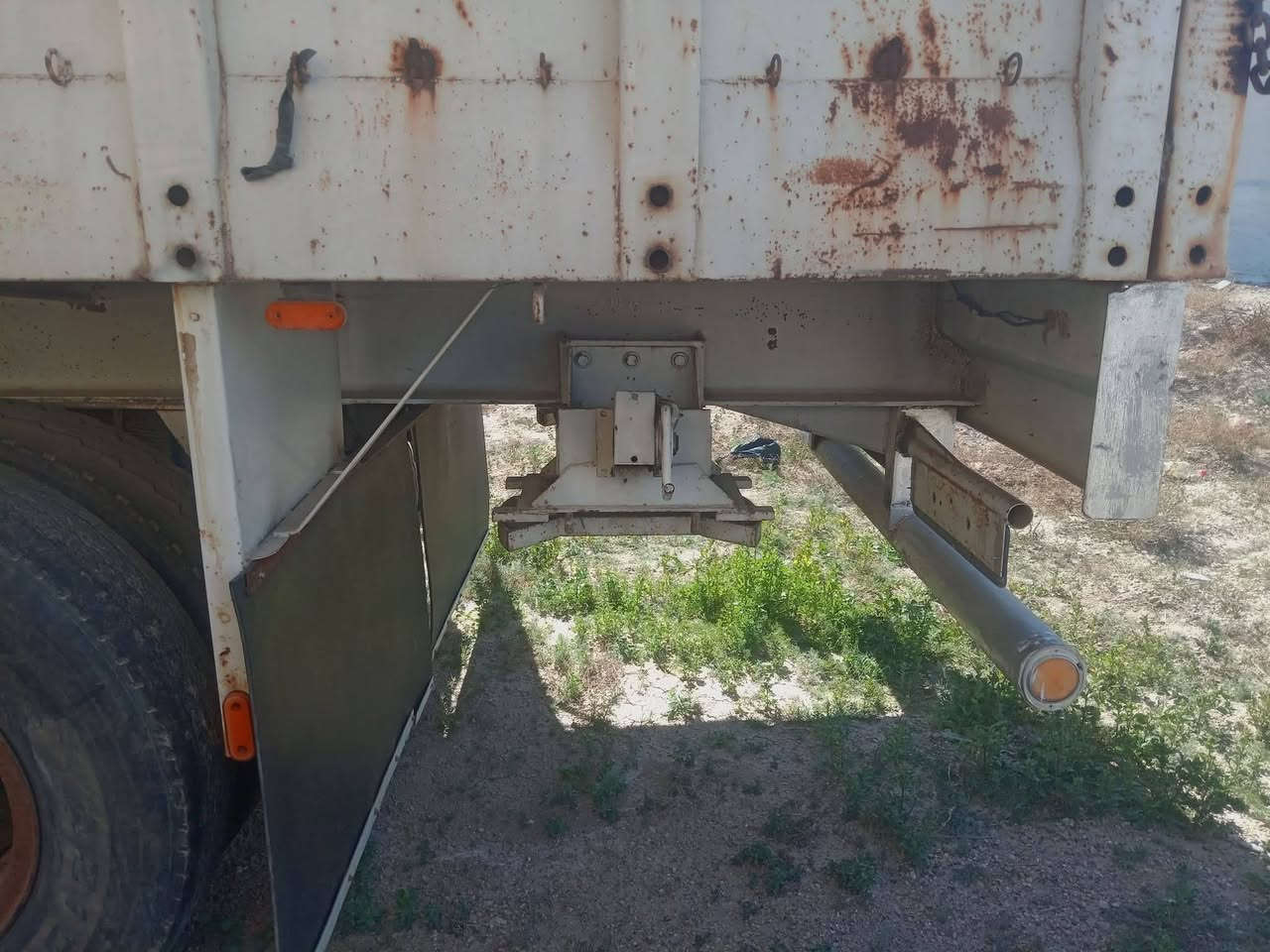 للبيع عربانه كرونه جديده طول ١٢ ونص رتفاع ١٨٠ دناكير ١٦ سعر ٨٠ وبيه مجال مكان الفلوجة ***********
