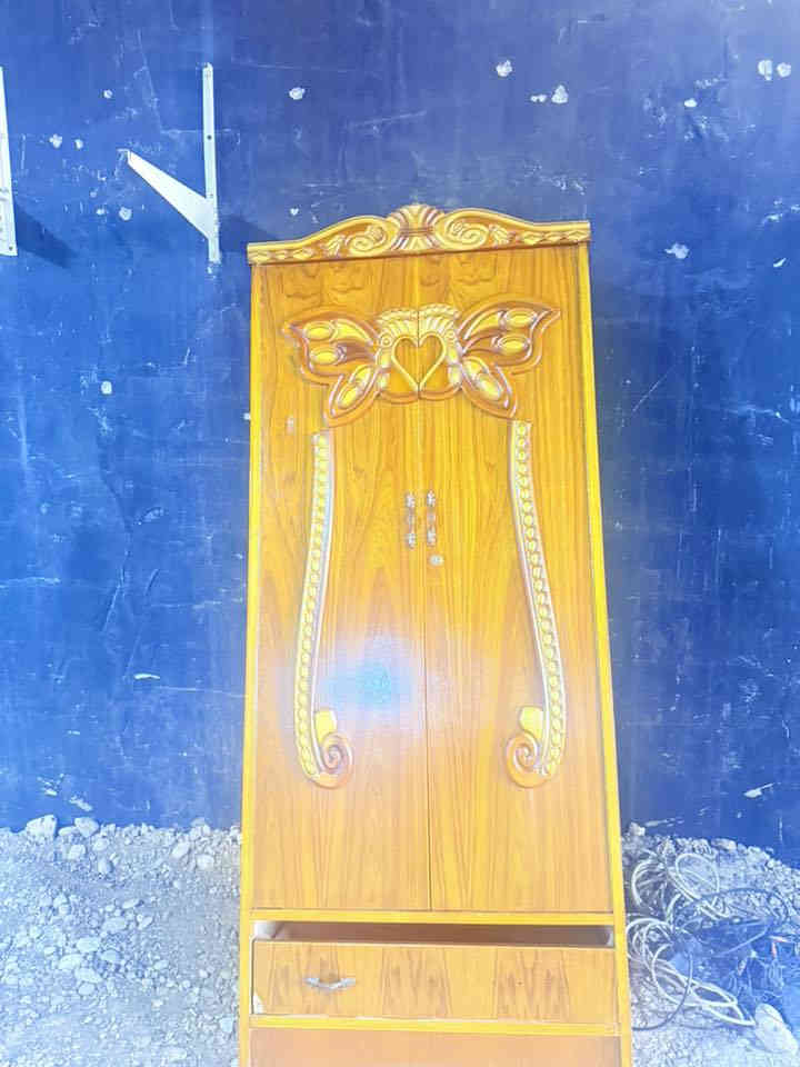 غرفه عراقي تصميم تركي بسعر 500 في مزاد الثقه 
بدايه مجسر الرازي مقابيل الملعب 
***********
يوجد نقل داخل ديالى
