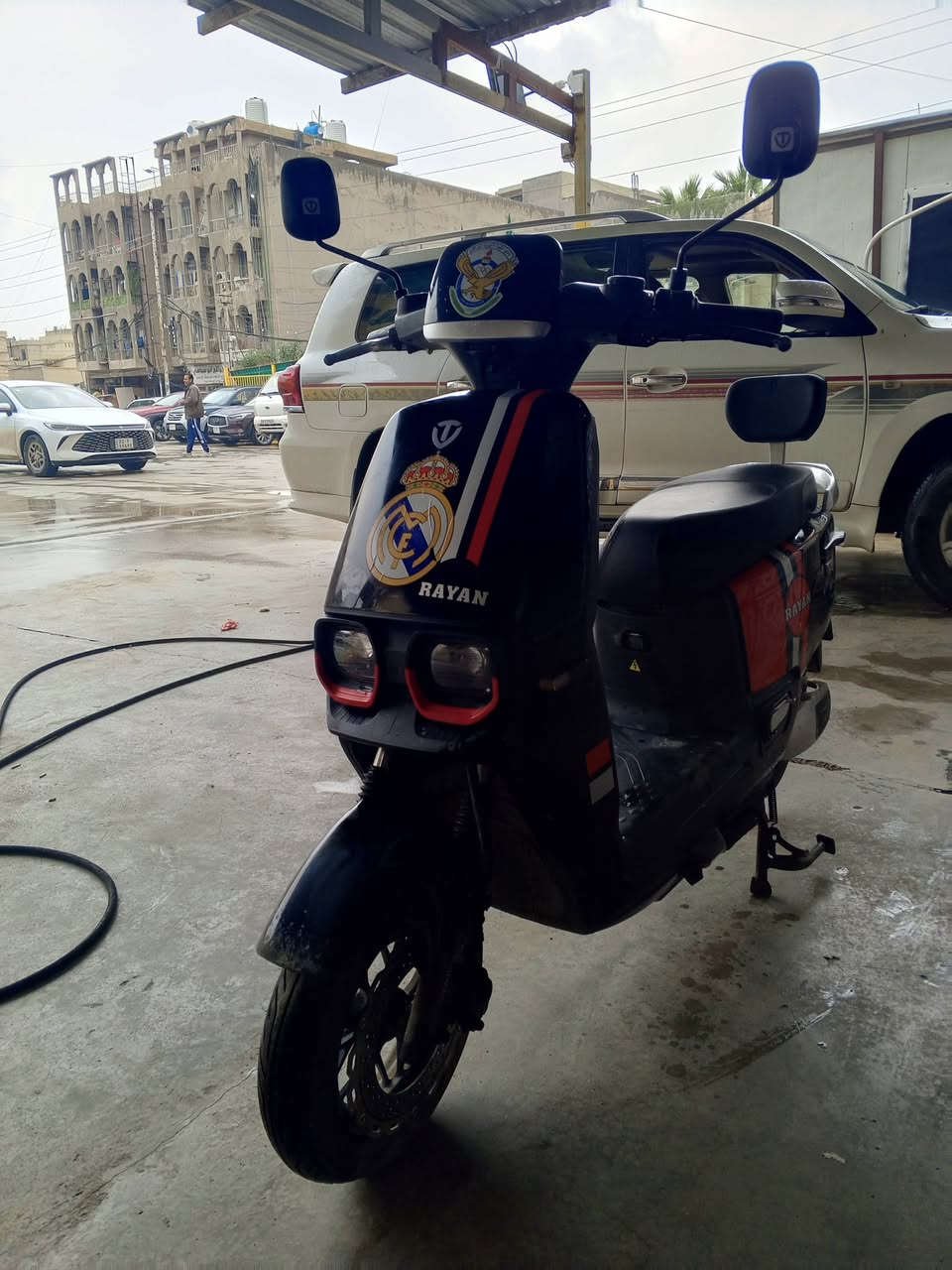 السلام عليكم دراجة ريان ام عيون موديل 2025
السرعة 60حقيقي 
البطاريات 6
مستعملها 3اشهر 
السعر 750الف وبيها مجال لليشتري 
رقمي ***********
عنواني كرادة داخل ارخيتة
