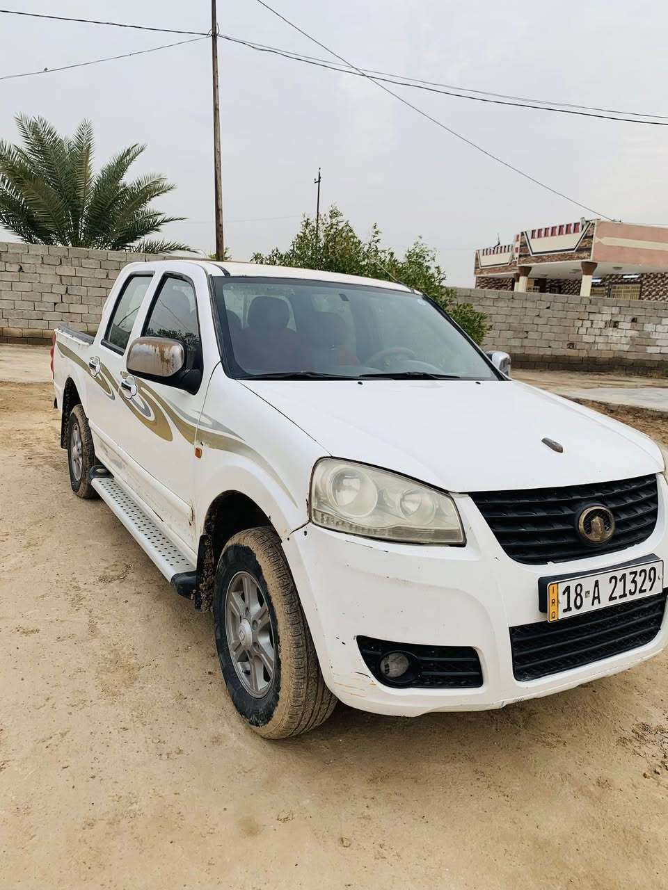 للبيع سيارك كريت ويل  موديل 2013 المكان بغداد السعر 65 وبيها مجال ***********
