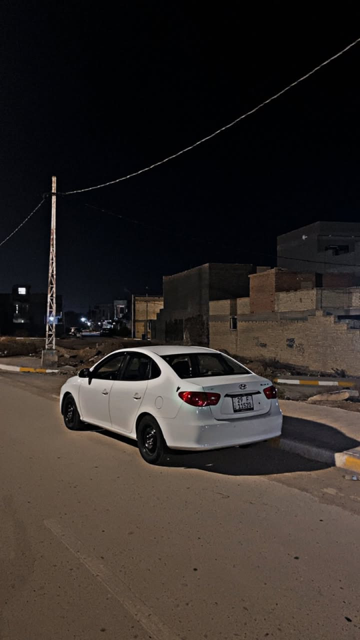 سلام عليكم ورحمة الله 
النترة 2011خليجية 
السيارة نضيفة 
بيها تبخير بالمكينة 
للاستفسار اكثر ***********
السعر 105وبيها مجال 
المكان واسط الصويرة
