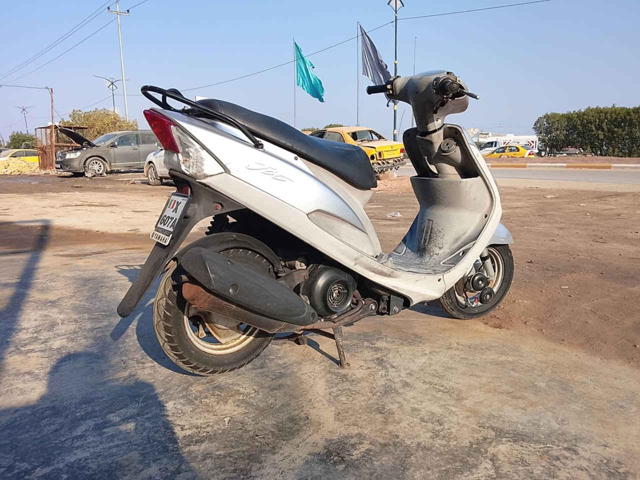 سلام عليكم
ماكس منغولي للبيع لون رصاصي ختم واحد وي المكينه فول ملاح سلف شغال والكهربائيات كلهة شغال كفاله من كلشي دراجه باله 
***********
