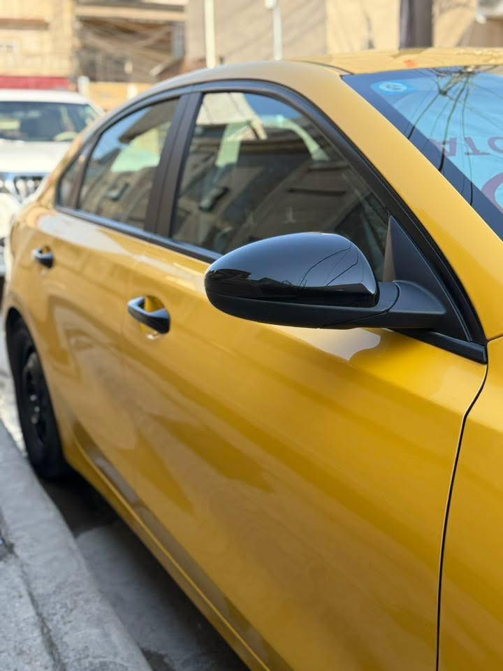 كيا فورتي وارد امريكي تكسي رقم أجرة موديل 2023

حادثهة تبديل بنيد فقط 
عداد المسافة 60ميل
السيارة خير من الله تخم تاير جاهزة من كلشي وصيانة عامة 
منضومة غاز ايطالي ٦٠لتر
رقم بغداد انكليزي ب اسمي 
عنوانهة بغداد 
السعر 155وبيهة مجال 
***********
