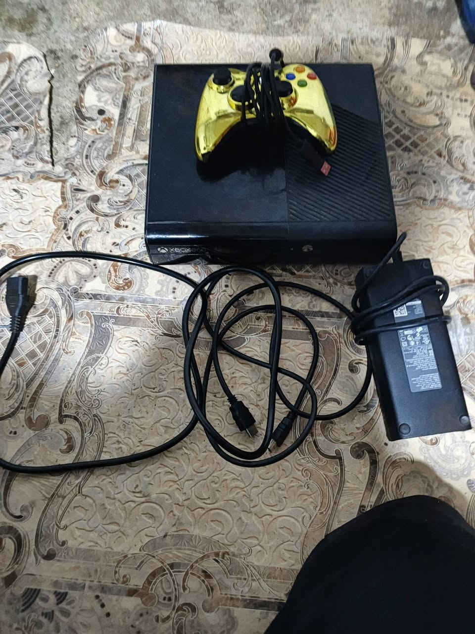 سلام عليكم بلي اكس بوكس 360 نضيف وما بي شي ويا يده وملحقات كامله وحسب الفحص سعر 130 وبي مجال مكان بصره القبله سوك الجبير واتساب فقط ***********
