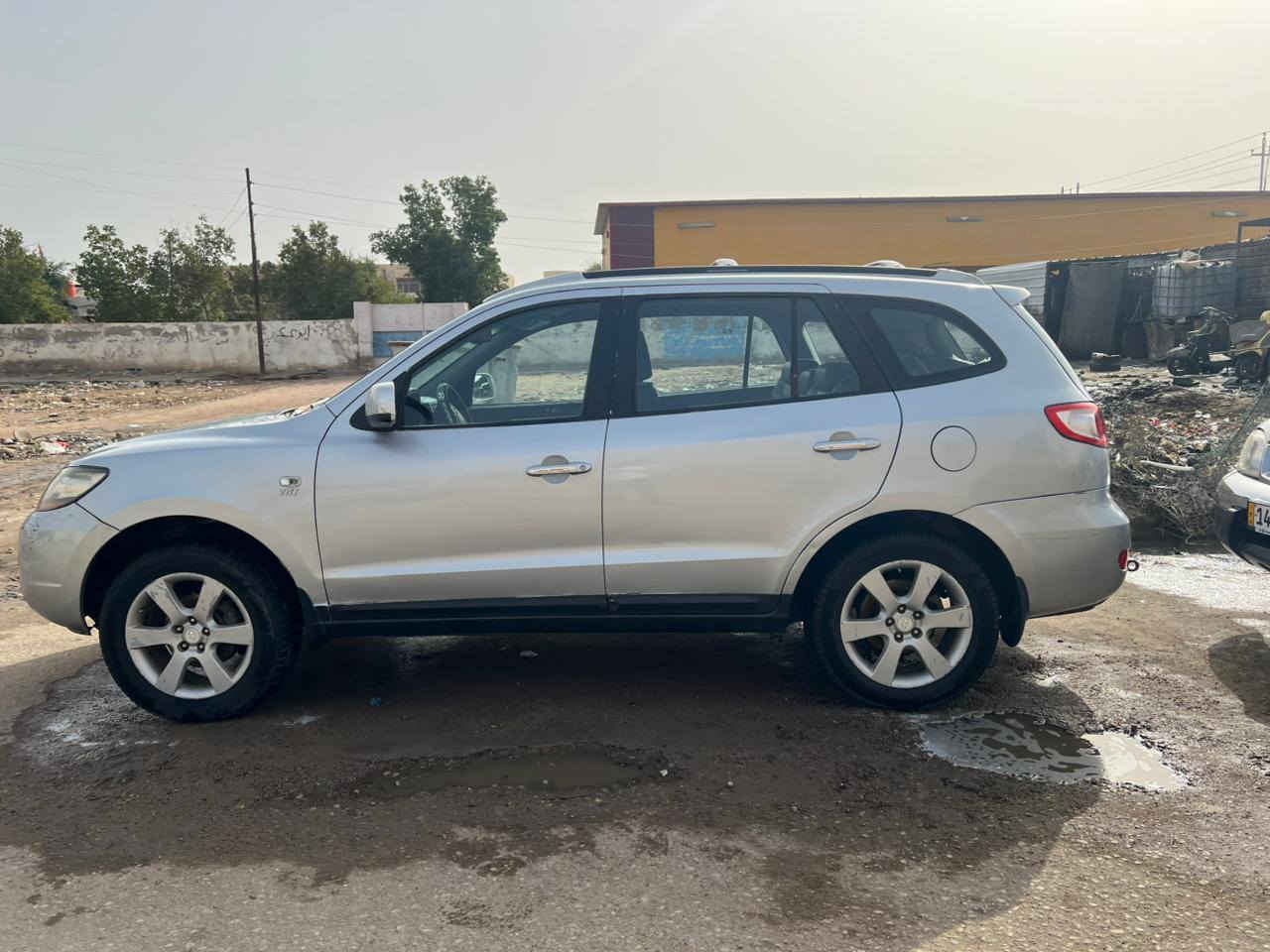 سلام عليكم سنتافي البيع كاز متومه أربيل طبق الاصل
سياره جديده فول مكينه كير حداديه تخم تاير كهربائيات 
تدفئه تبريد كصه جنطه مكاني ميسان حي العسكري 
سعر 50بيها مجال ***********
