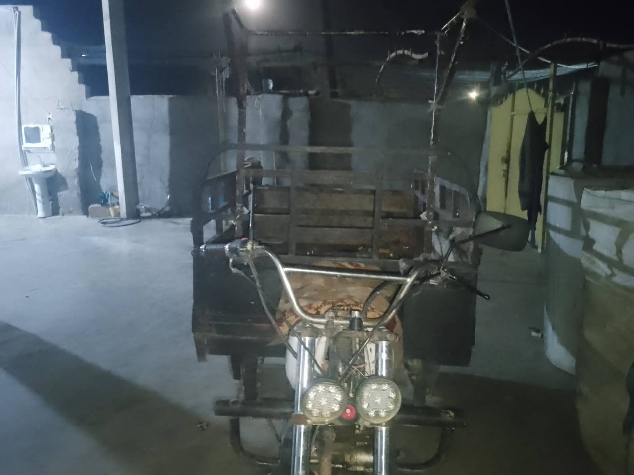 للبيع ستوته محرك 2022 السعر 600 وبيها مجال ***********
