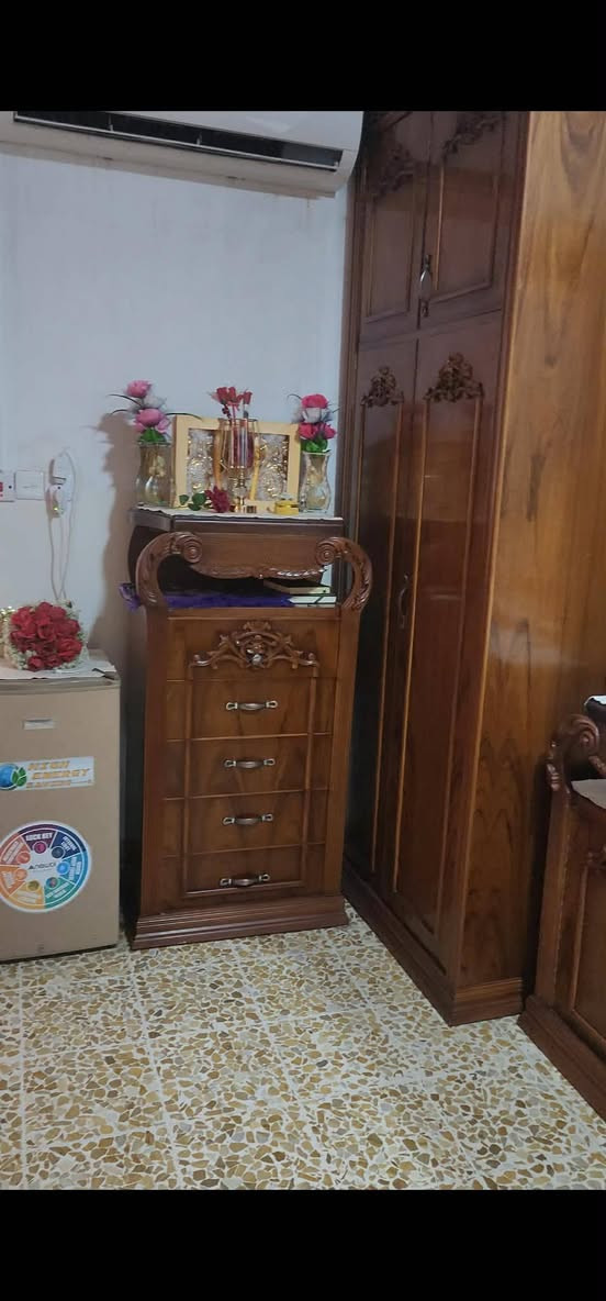 واحد عله واحد صاج ثقيل سعر مليون800 العنوان جنوب الموصل ناحيه القياره قريه الحود ***********
