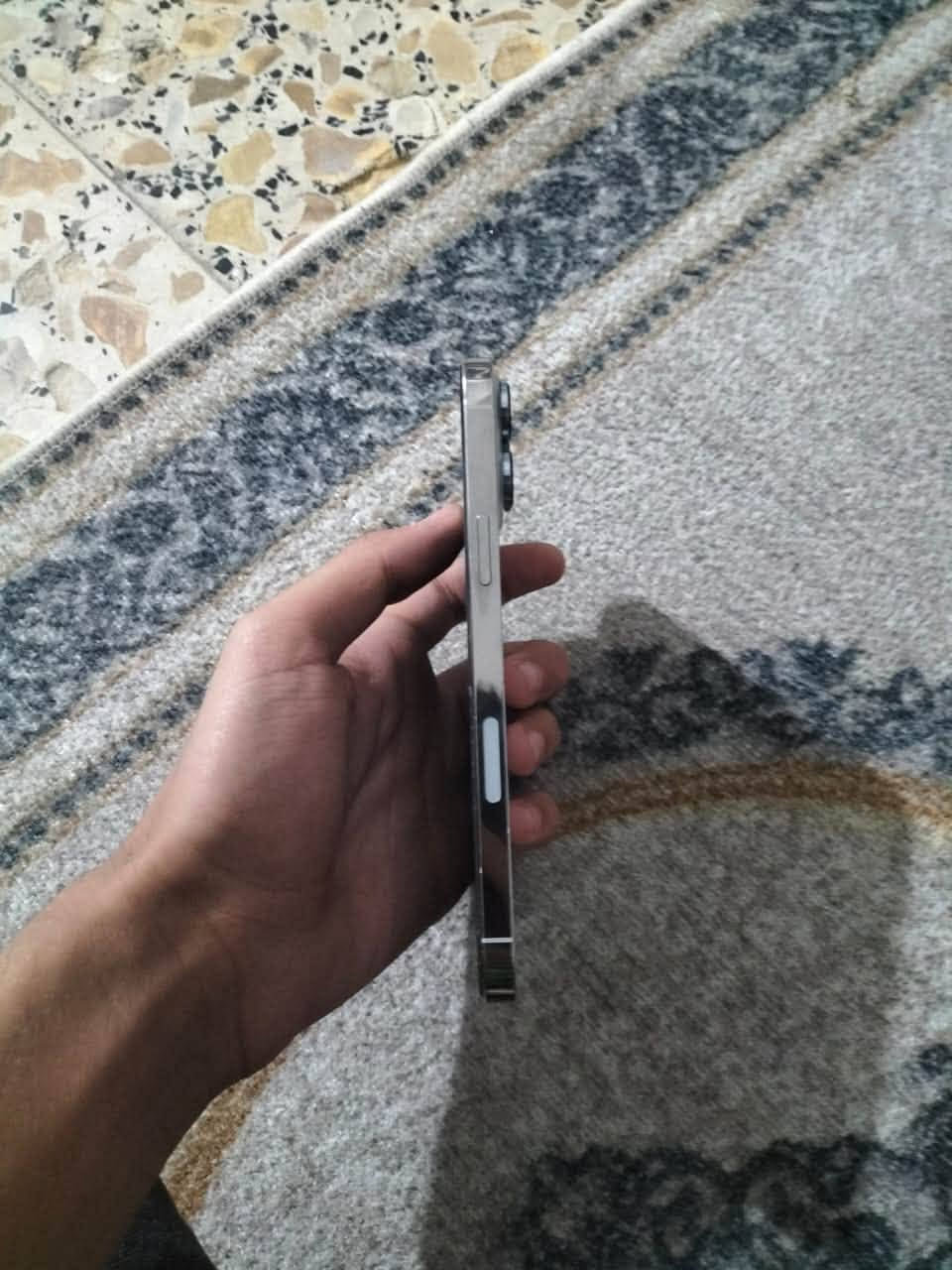 سلام عليكم العزاز آيفون 13برو ماكس جهاز نضيف ويخبل بس مبدل شاشه اصليه وتخبل 3خيارات بطاريه83جهاز كلش نضيف اخو جديد لون ابيضّ مرتب رجأء الي مو شراي لا يتصل 600وبي مجال حك جيه بخدمتكم رقمي***********
